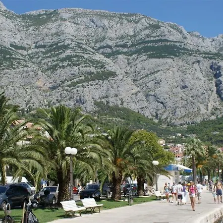 Apartment Seaside Serenity Makarska